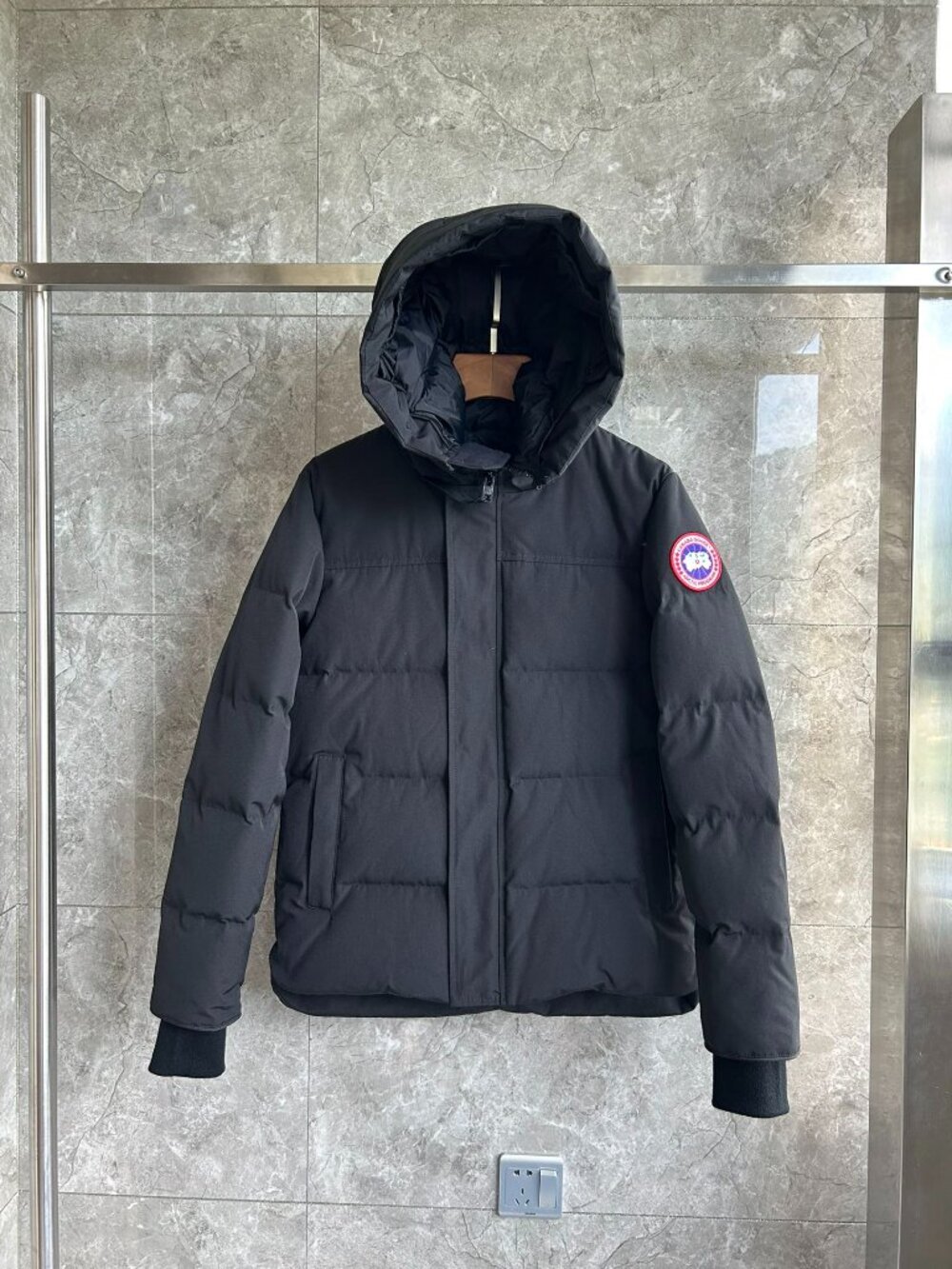 Canada Goose Black Hooded Puffer Jacket - Canada Goose Style - Picture 1 of 7